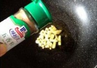 五香素三丁的做法 步骤2