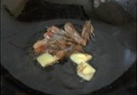 海鲜金针豆腐汤的做法 步骤4