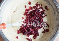 香蕉蔓越莓玛芬的做法 步骤6
