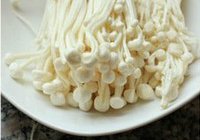 海鲜金针豆腐汤的做法 步骤3