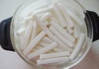 榨菜肉丝炒年糕的做法 步骤5