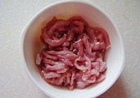榨菜肉丝炒年糕的做法 步骤2