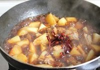 排骨炖土豆的做法 步骤12