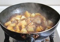 排骨炖土豆的做法 步骤11