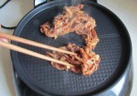 东北泡菜烤肉的做法 步骤5