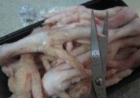 卤凤爪的做法 步骤1