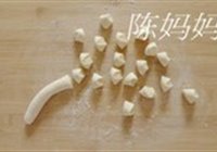 白菜猪肉水饺的做法 步骤7