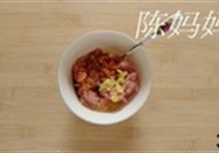 白菜猪肉水饺的做法 步骤3