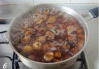 糖浆煮栗子的做法 步骤6