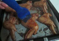 腐乳香烤鸡翅的做法 步骤6