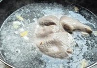 花生大骨胡椒猪肚汤的做法 步骤11