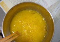 蟹肉摊鸡蛋的做法 步骤2