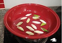 芋艿烧鸡翅的做法 步骤4