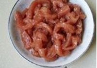 肉丝雪里蕻土豆汤的做法 步骤2