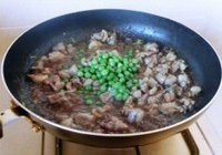 凤梨炒鸭丁的做法 步骤6