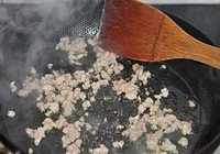 香菇肉丁油饭的做法 步骤7