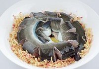 萝卜皮丝蒸鳗鱼的做法 步骤4