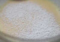 奶油戚风杯子蛋糕的做法 步骤4