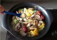 粤式养颜鸡汤火锅的做法 步骤8