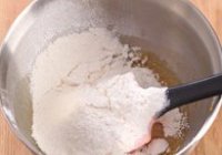 奶油焦糖玛德琳的做法 步骤2