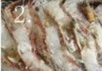 蒜蓉粉丝蒸开边虾的做法 步骤2