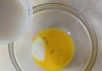 蓝莓水果小煎饼的做法 步骤2